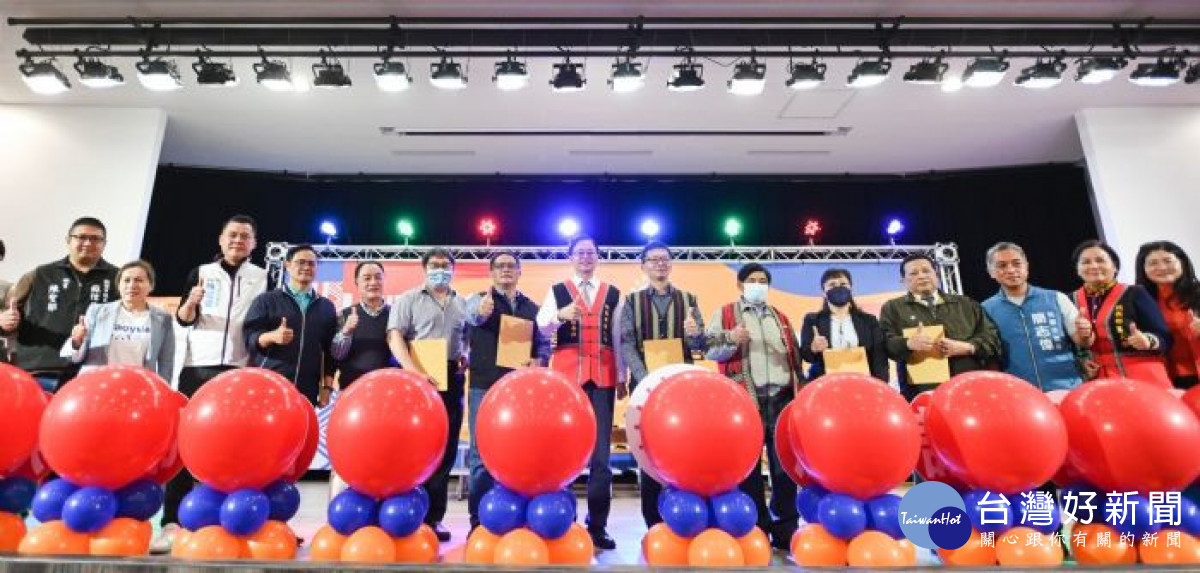 桃園市長張善政出席「112年桃園市原住民族部落大學暨族語學習班」開學典禮。