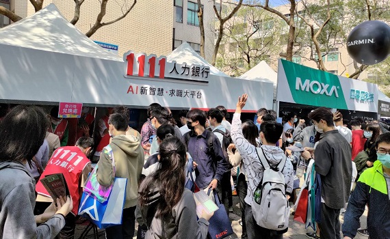 陽明交大就博會　1111生成式AI免費上課　學生讚賞搶報名