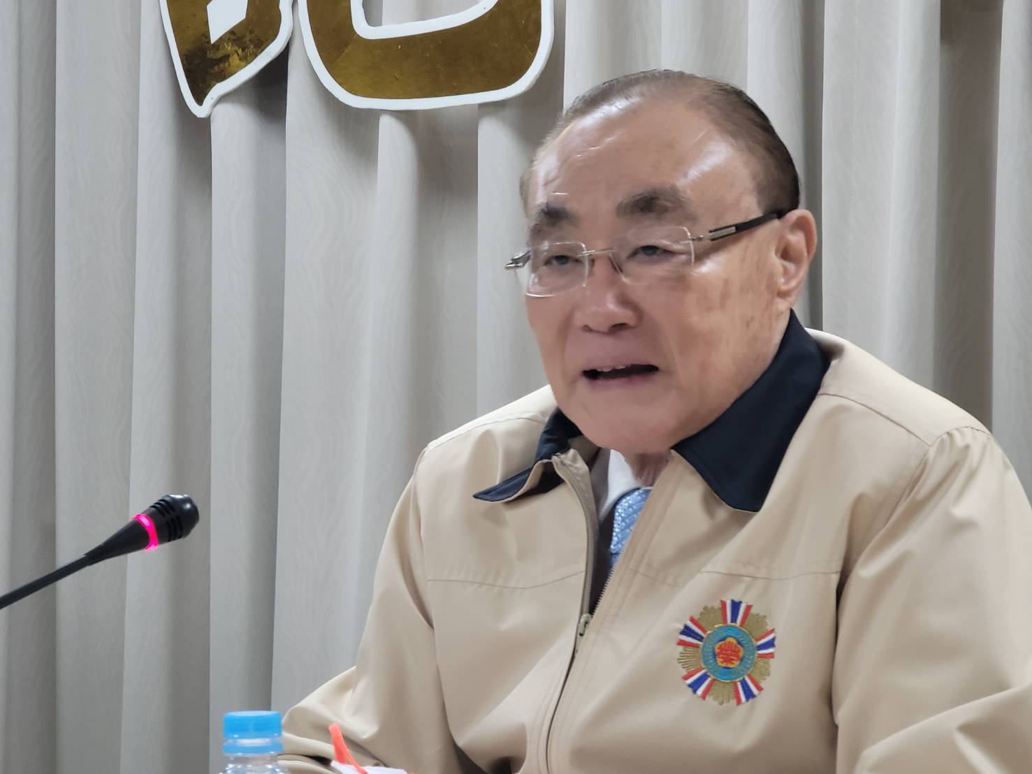 馮世寬質疑中國號召黃埔500校友赴陸活動、金門士兵游到中國,都是中國計畫性作為。王烱華攝
