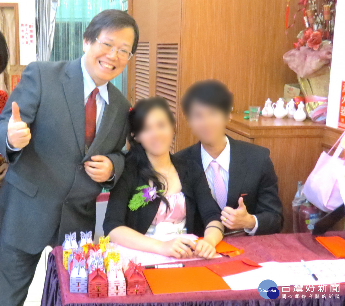 參加新人喜慶，徐乃義主任認為關鍵是靠自己！