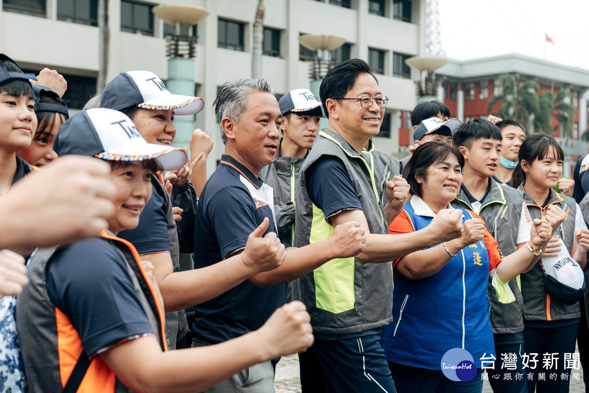 桃園市長張善政與來賓們共同為桃園代表隊加油打氣。<br /><br /> 