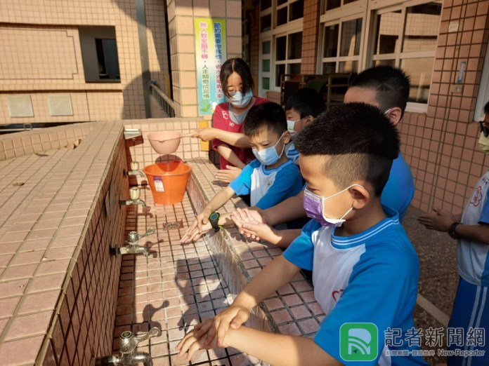 輕症免隔離防疫政策上路 中市教育局宣布校園防疫新制