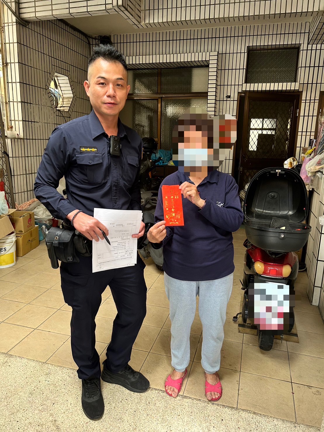 婦農曆年撿到發財金 拾金不昧全數捐出