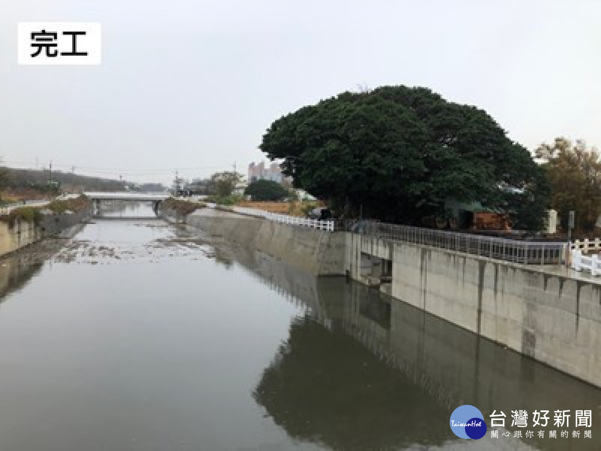 完工臨時土石堤已移除及通水分流孔口堰完成施工及分流