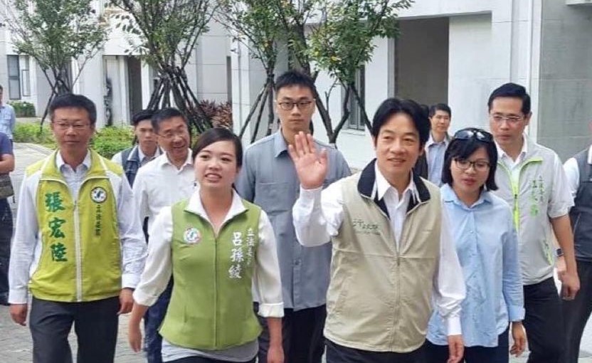 民進黨前立委呂孫綾(左2)宣布不參與立委選舉,將全力協助黨主席賴清德(右2)競選總統。翻攝呂孫綾臉書