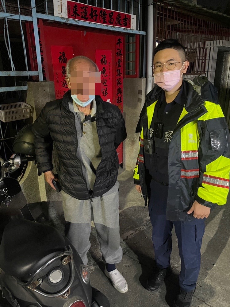 偷神明金牌竊雜貨店現金遇警盤查逃逸下場超慘