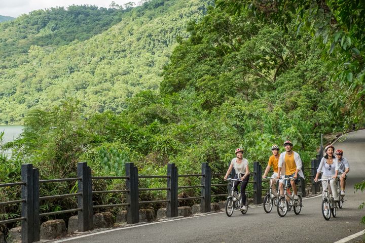日騎車夜賞螢！「螢光騎趣鯉魚潭」開放報名 4/7夢幻登場