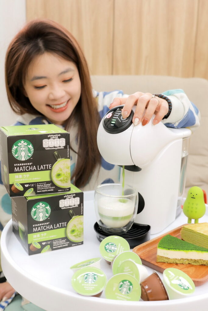 .抹茶香與咖啡的雙重享受! 星巴克®抹茶拿鐵膠囊讓網紅「二伯」也愛不釋手的多變滋味。