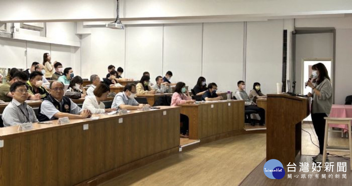 環保局舉辦跨局處112年度「圖利與便民」宣導講習暨綜合座談會。