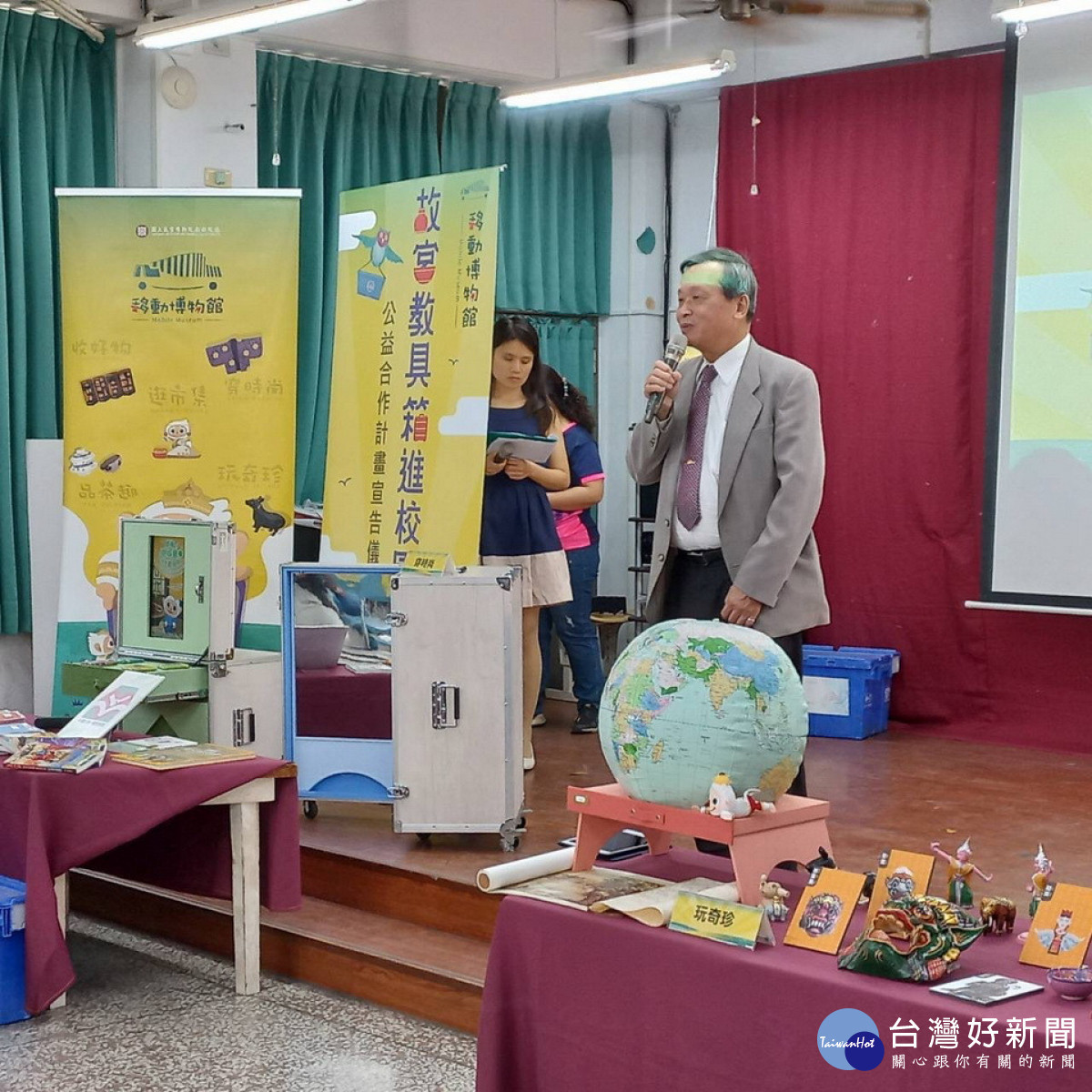 王副縣長感謝各界推動文化藝術校園扎根。(永康國小提供)