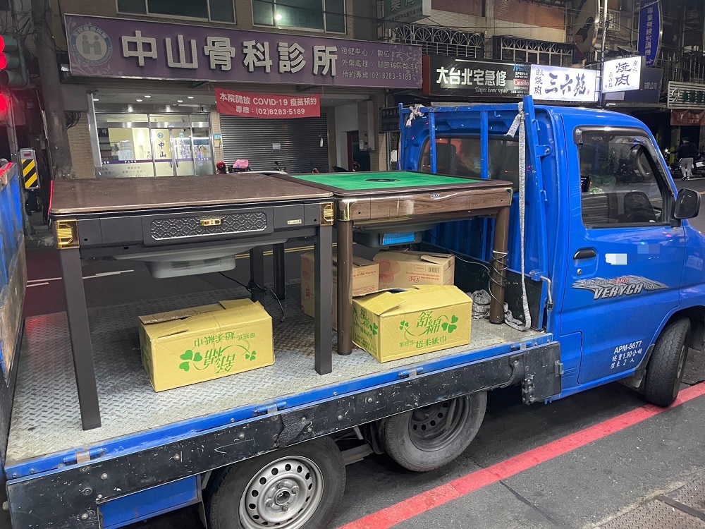 掛羊頭賣狗肉 黑幫經營棋牌社掩護賭場警逮18人 70 S 204816501