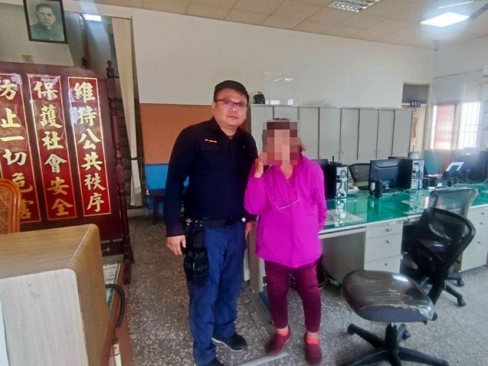 7旬老嫗求職險遭詐 金融卡差點當人頭