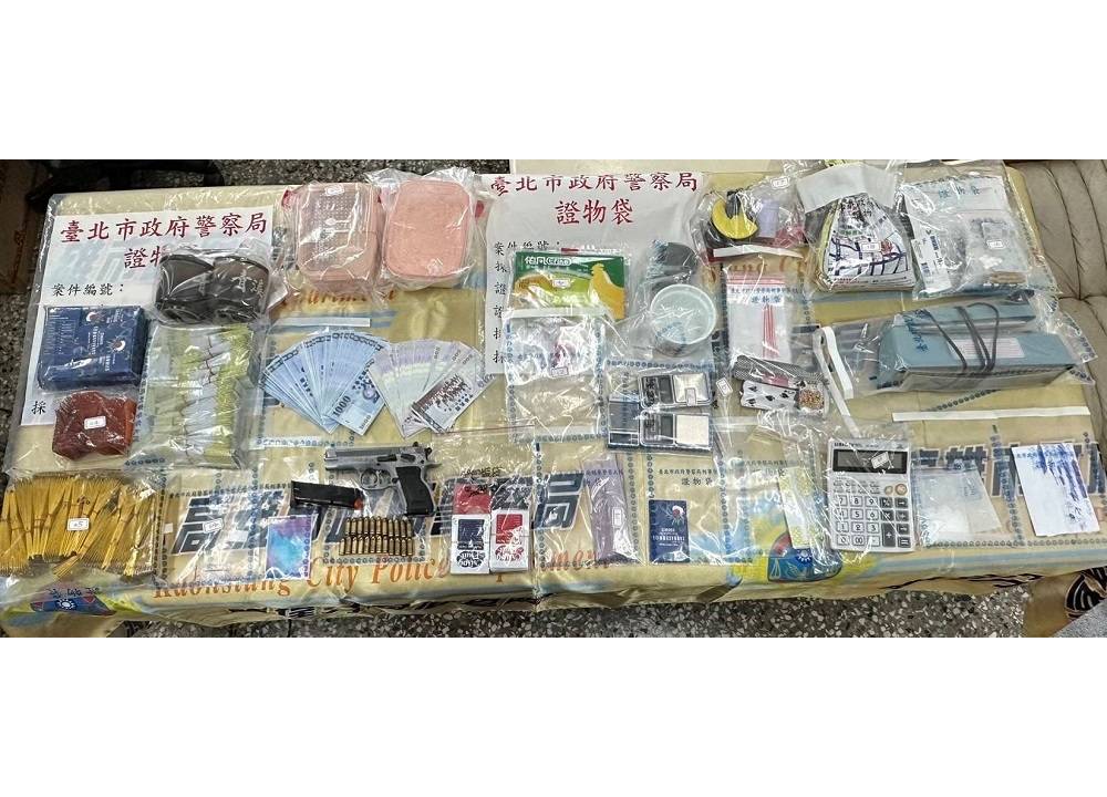 毒品分裝廠藏高雄透天厝 槍不離身防黑吃黑北市警南下逮人 90 432 3