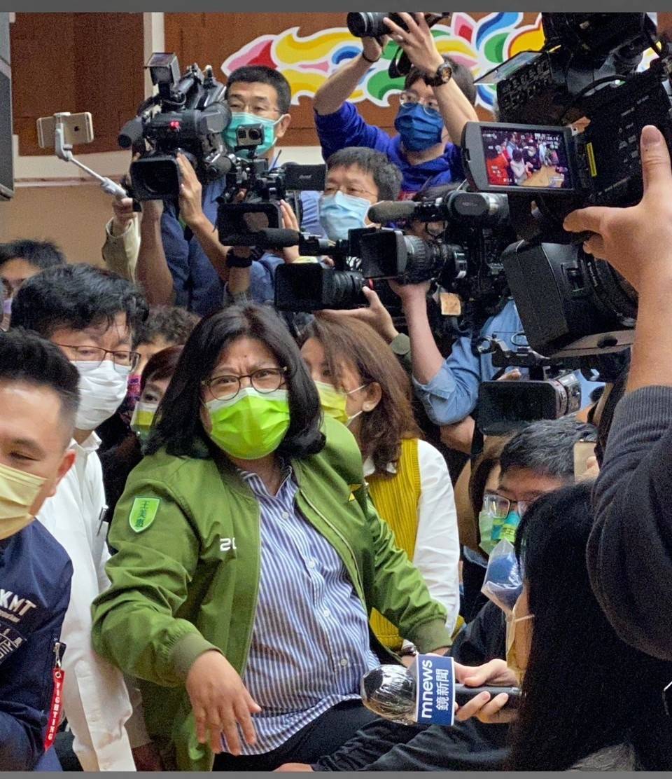 有民進黨女戰神之稱的王美惠經常現身混亂之間。(取自網路)