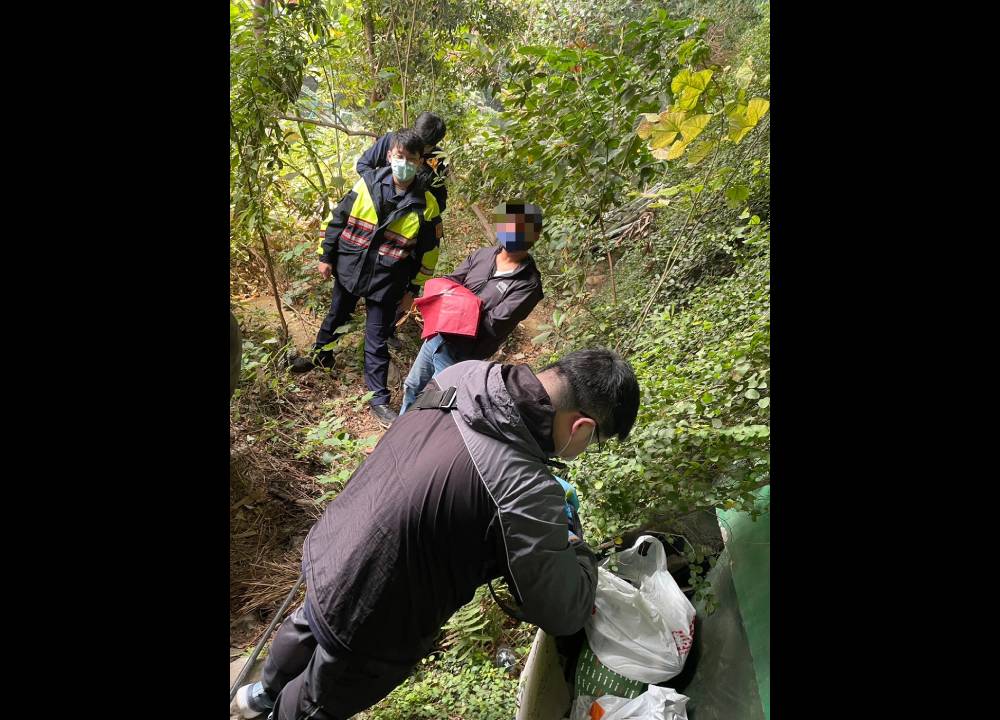 百變賊換裝闖空門 53歲嫌犯繞路避鏡頭逃不過警網 78 32 1 2