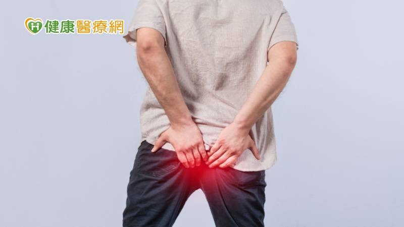 男子便秘又吃麻辣鍋 「那兒」竟出現小肉球!