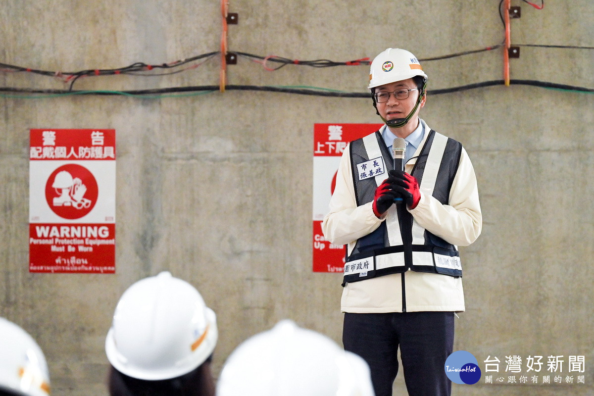 桃園捷運綠線GC03標首台潛盾機開挖抵達G12站,桃園市長張善政前往視察時致詞。<br /><br />