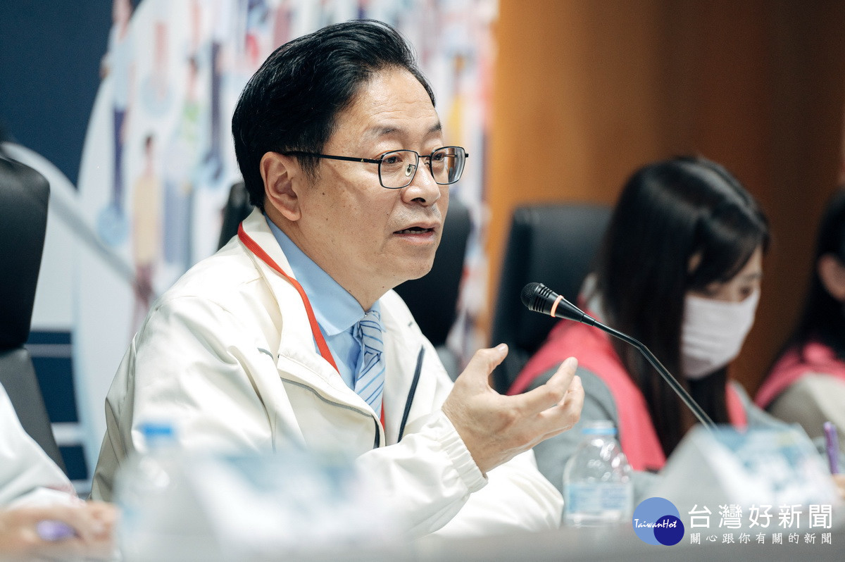 桃園市長張善政於329青年節市政願景座談會中與青年朋友們對談。<br /><br />