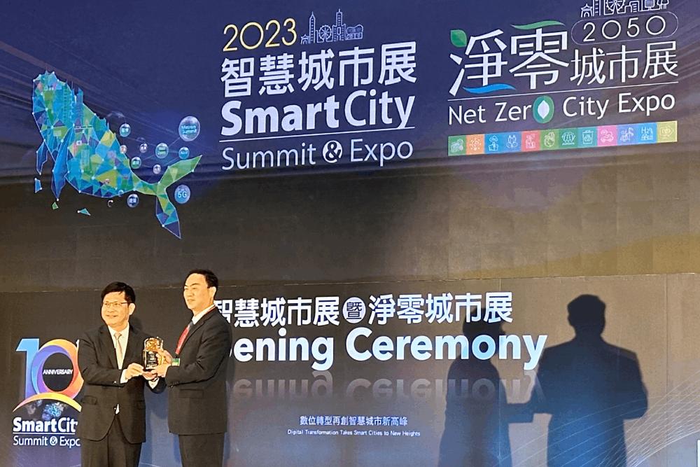 竹市獲智慧城市創新應用獎 5G、衛星整合解決救災通訊中斷問題 62 新竹市府獲獎