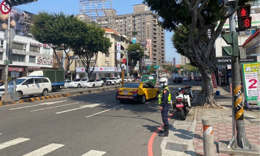 ▲ 警方即時監控各重點路段，警用重機編組隨時支援前線 (圖/台中市警察局 提供)