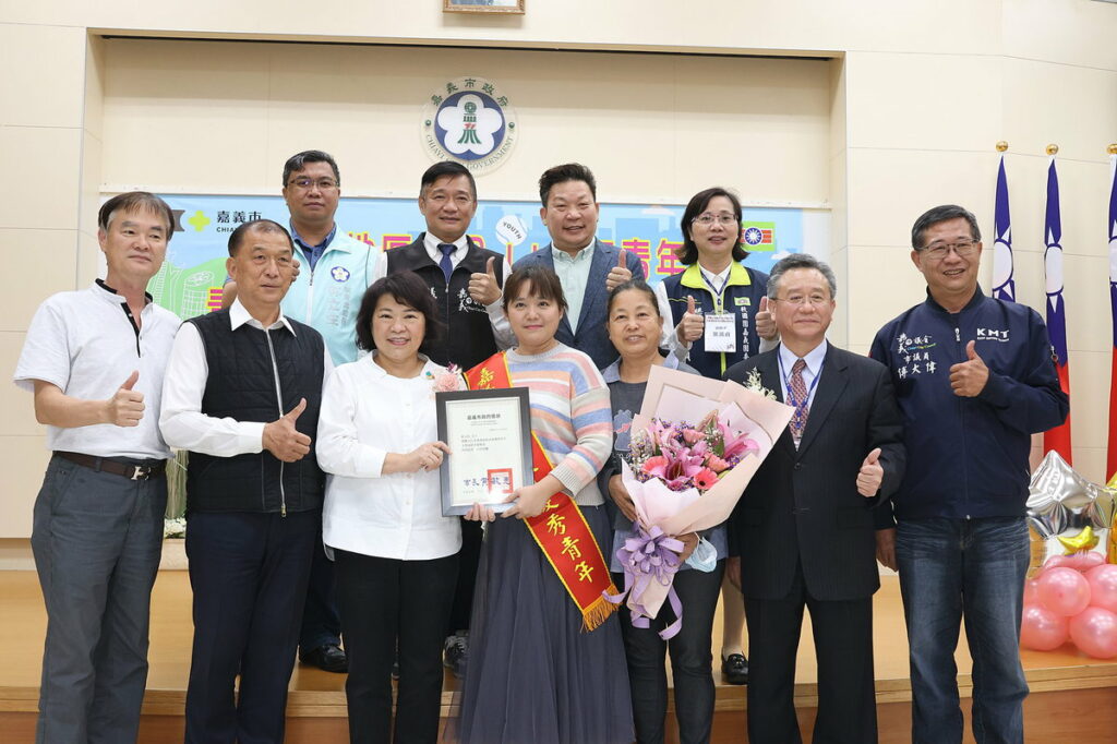 市長與郭又菡社工師影