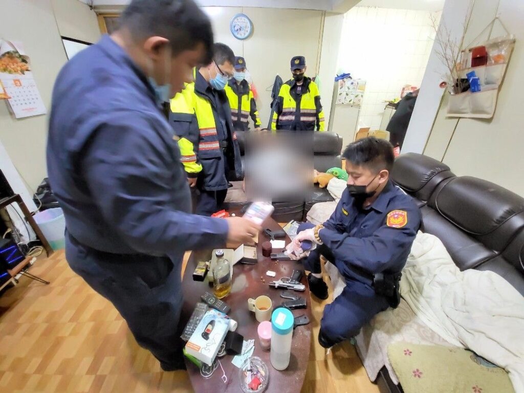 全案依違反槍砲彈藥刀械管制條例罪嫌移請基隆地方檢察署偵辦