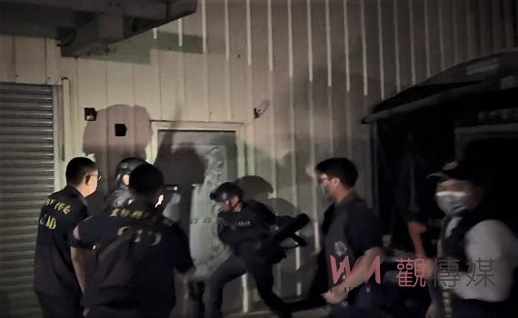 破門查獲筒仔麻將職業賭場 吳姓主嫌等46賭客扣資189萬