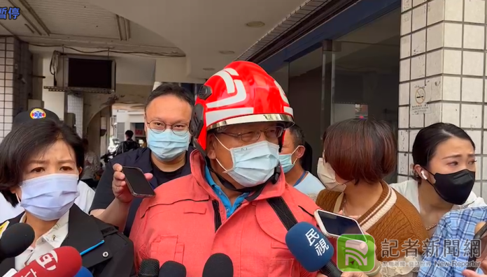 台中市倒塌老屋搶救受困2工人 搜救犬發現生命跡象
