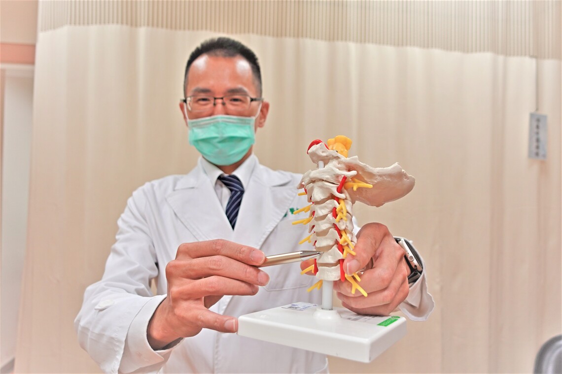 椎間盤疼痛不敢躺 臺中慈院再生注射解除結構疼痛