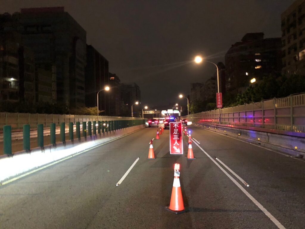 建國高架道往北民權匝道