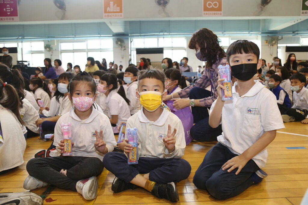嘉邑城隍廟致贈嘉義市學童潔牙組