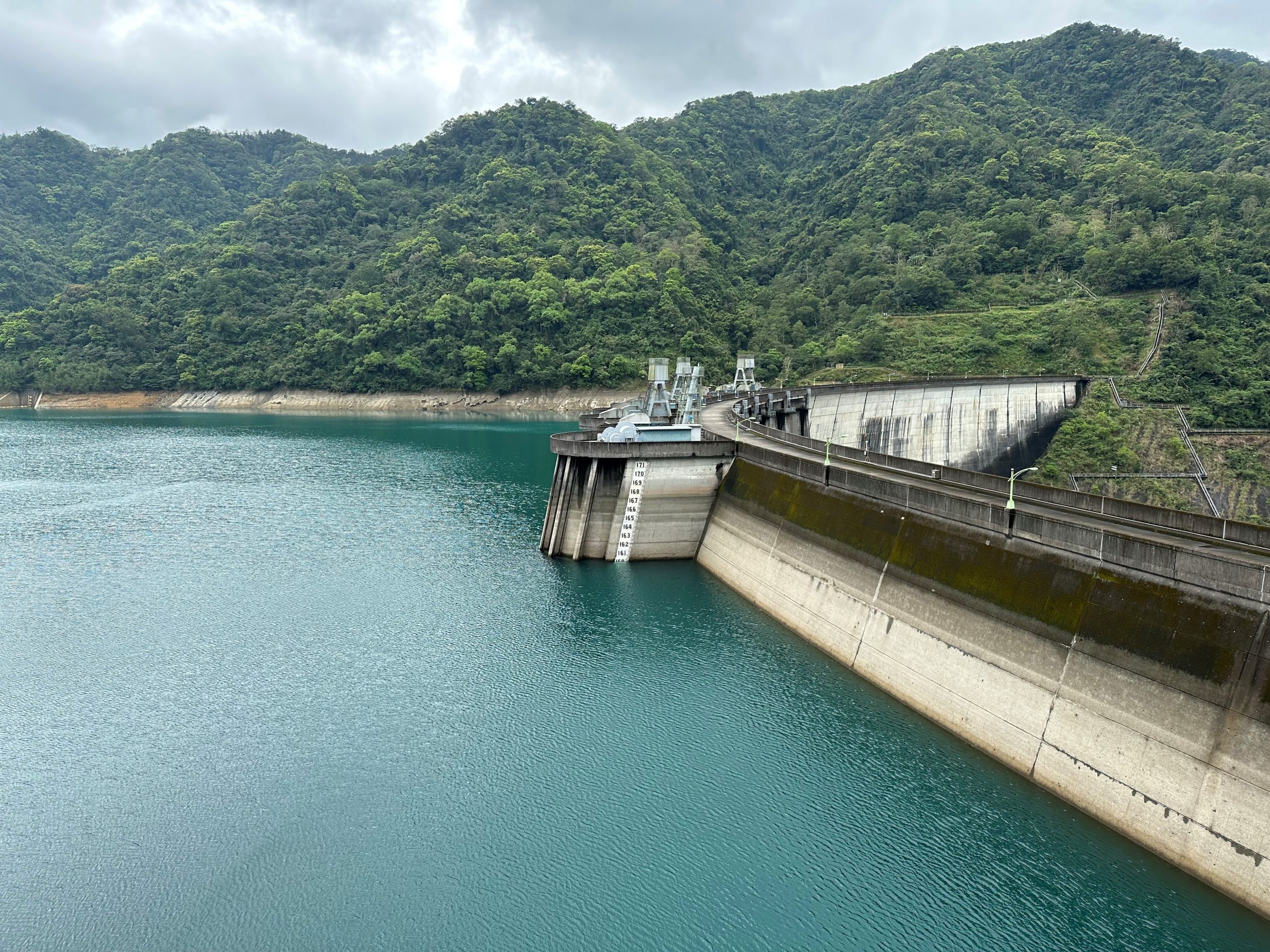 翡管局二度施放增雨焰劑 盼再降100萬噸甘霖