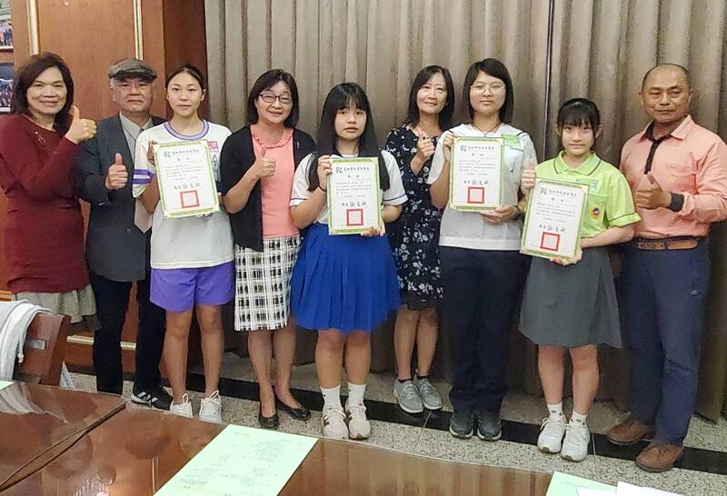 漾新聞|高市國中技藝競賽樹德家商頒獎 表揚162位學生與33位技職典範教師
