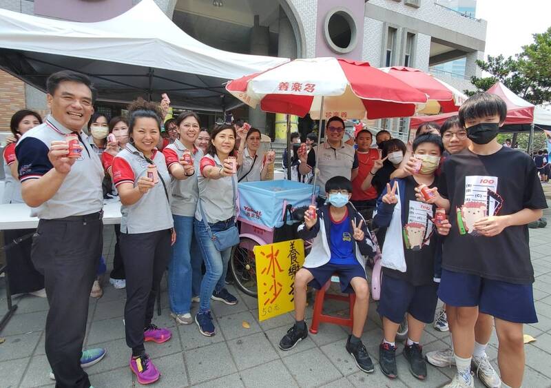 漾新聞|五福國中57週年校慶學生發表多款長照科技 國中生硬是了得!