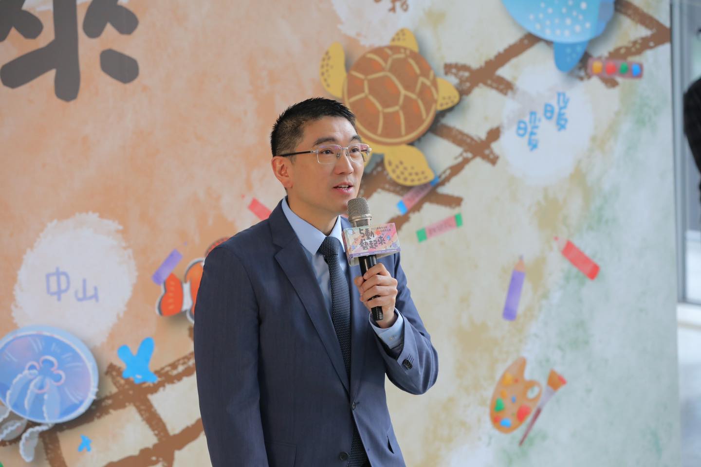 基隆市政府宣布通過護海公投,中選會指違反規定,基隆市長謝國樑嗆中選會要沒收公投就明講。翻攝謝國樑臉書