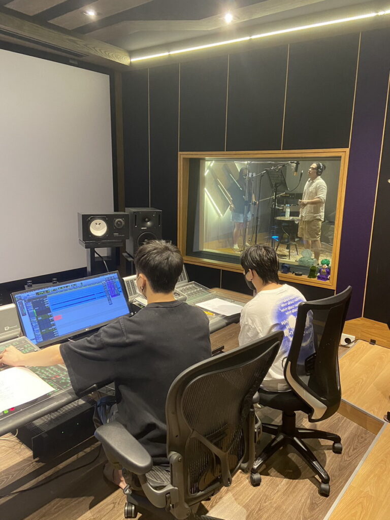 鳥屎活潑的個性讓「八度音創」團隊表示是最歡快的一次合作(圖源:八度音創)
