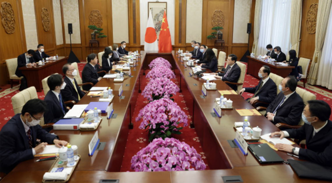 秦剛同日本外相舉行會談   討論妥善管控分歧、穩定中日關係