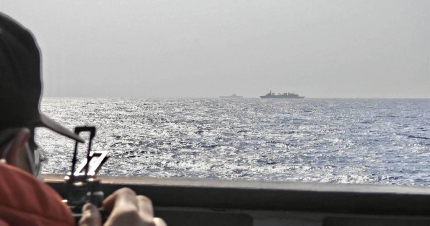 國軍運用海、空兵力,嚴密掌握山東號航艦编隊動態。(圖/國防部提供)