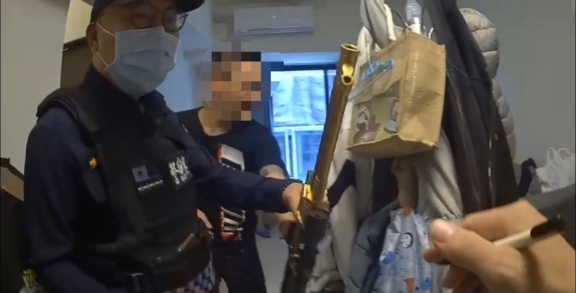 男子持玩具槍警迅速帶回偵辦