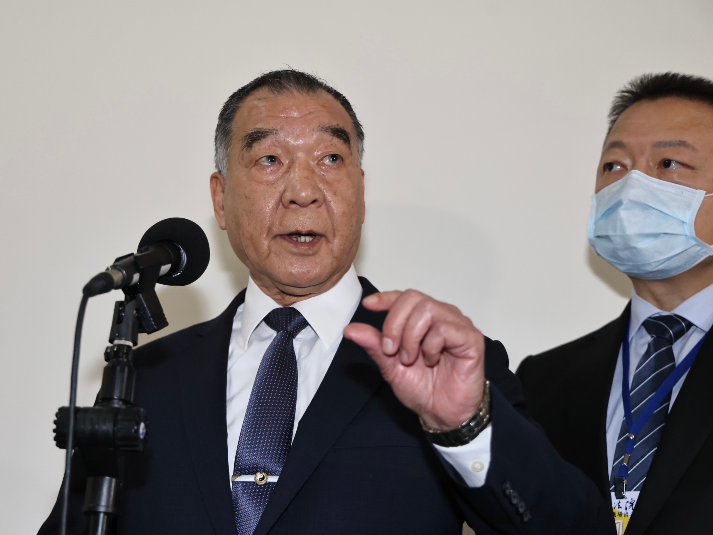國防部長邱國正立法院受訪表示,中共未來是否會對台軍演,要看有什麼徵候。林啟弘攝