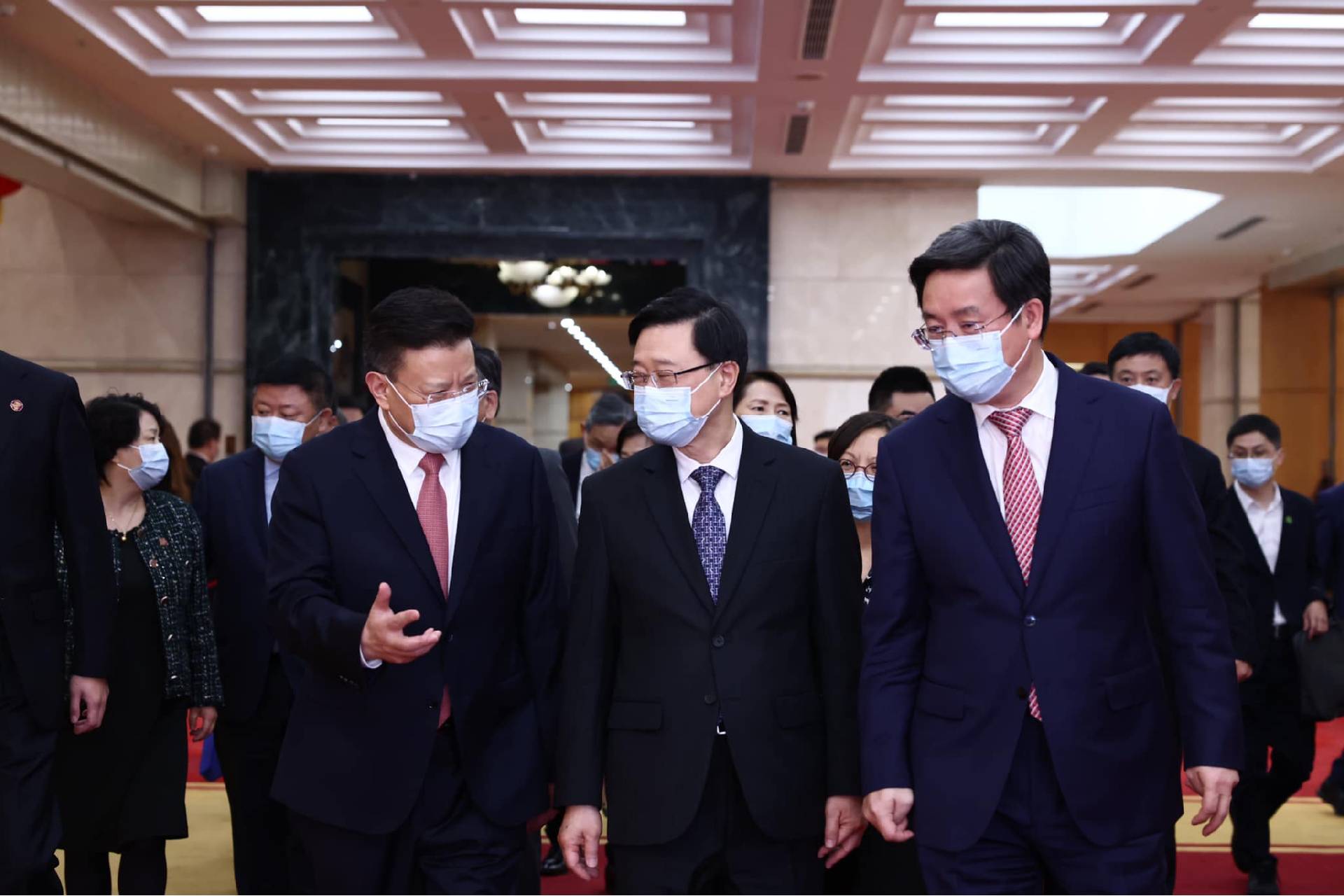 【臺灣調查網】全球民調/香港 才好沒幾天又下滑!港特首李家超民望慘跌12百分點 80 New Project - 2023-04-07T112411.918