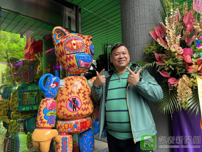 洪易操刀打造厚禮樹 藝術界嶄新里程碑