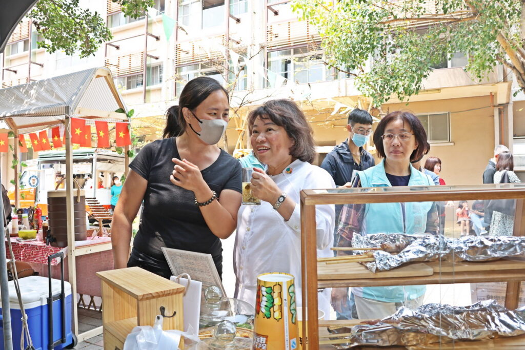 市長參觀市集