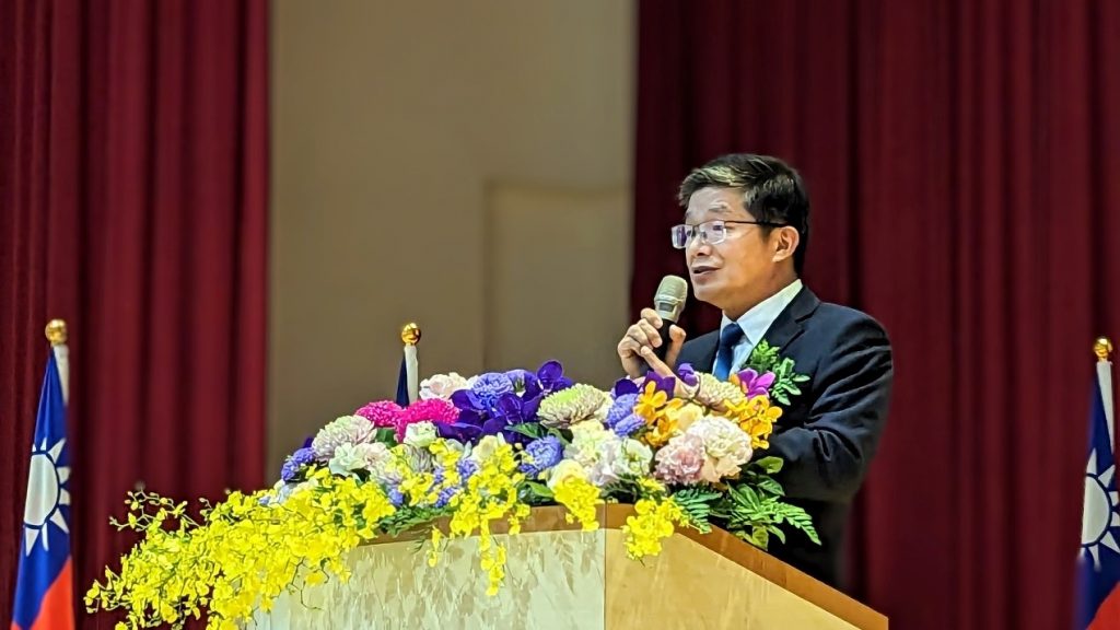 卸任的黃銘宏處長致詞。