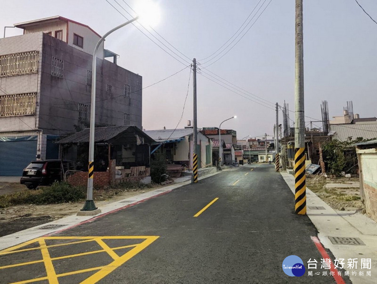 ▲高市梓官進學路北側8米計畫路正式開通。（圖／記者 許高祥 翻攝）
