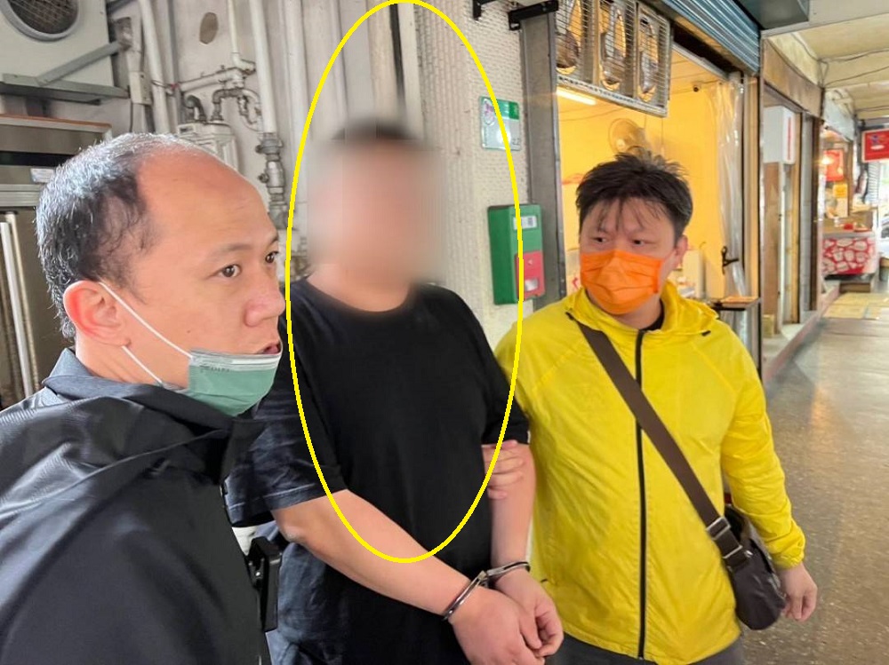 酒駕自撞分隔島 警盤查倒車逃竟是3案通緝犯 79 97435