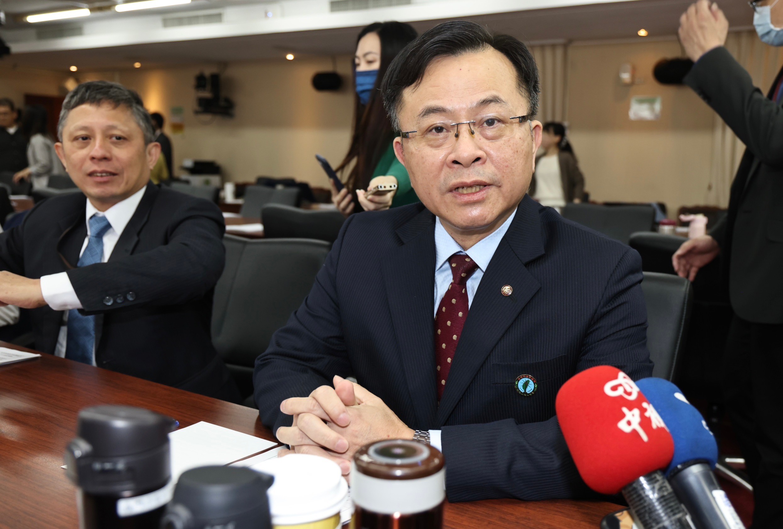 NCC主委陳耀祥回應,僅憑爆料內容無法確定是否真的有內部吹哨者,而自己也沒有迴避審查的必要。林啟弘攝
