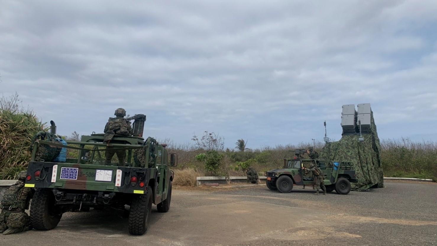 遏止共艦突破24 浬最後防線海軍反艦飛彈車、飛彈快艇緊急備戰捍衛海疆