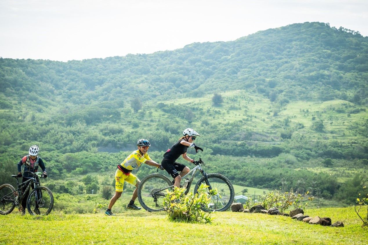 墾丁的登山車賽道變化極為豐富,玩過的人都這樣說:「百騎不厭。」