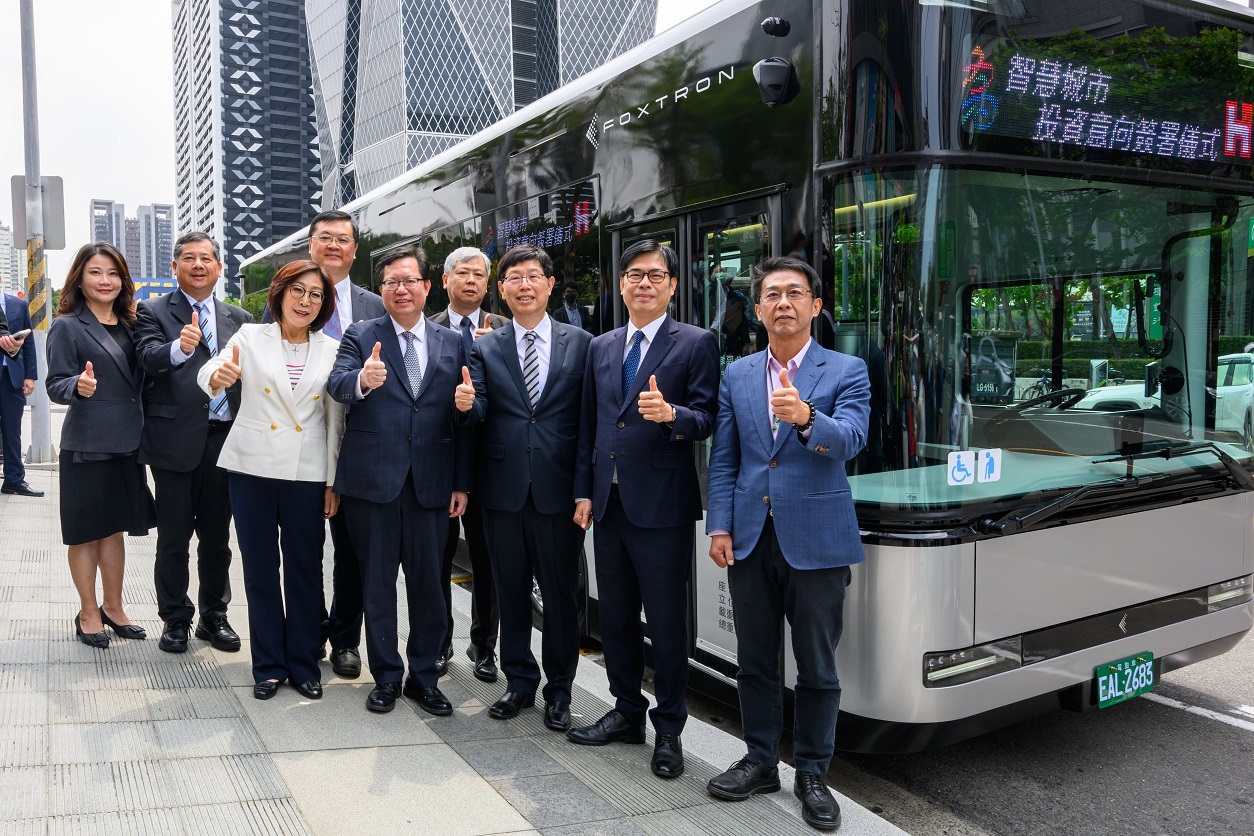 看好高雄！鴻海3年投資250億進駐亞灣設南區總部